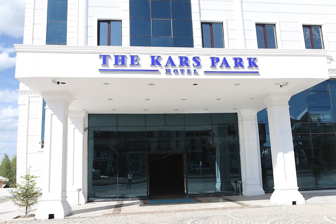 THE KARS PARK HOTEL
