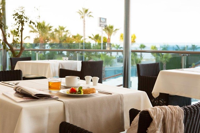 SUNPRIME C-LOUNGE HOTEL