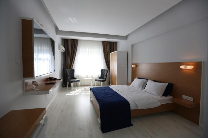 THE APPLE PALACE OTEL