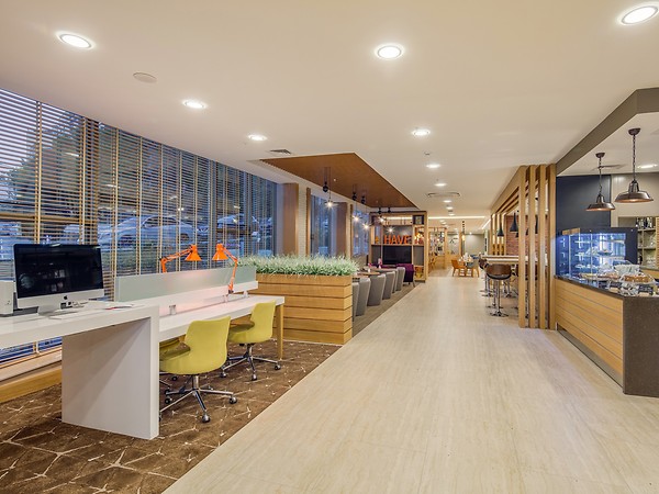 HOLİDAY İNN ANTALYA-LARA