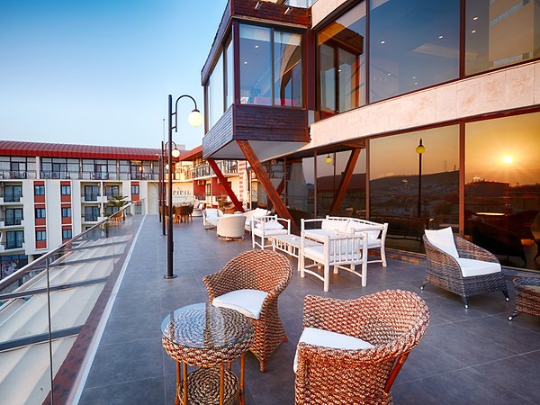 PIRIL OTEL ÇEŞME