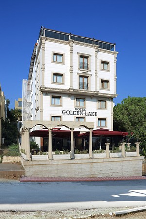 GOLDEN LAKE OTEL
