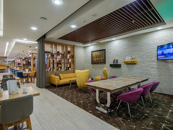 HOLİDAY İNN ANTALYA-LARA