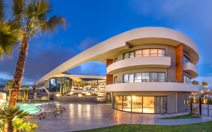 DOUBLETREE BY HILTON IZMIR AIRPORT