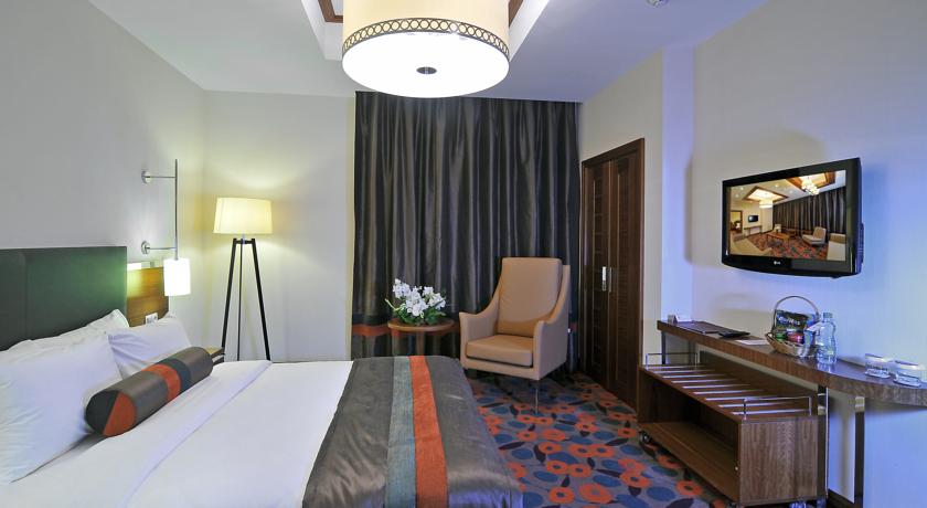 DOUBLETREE BY HILTON VAN