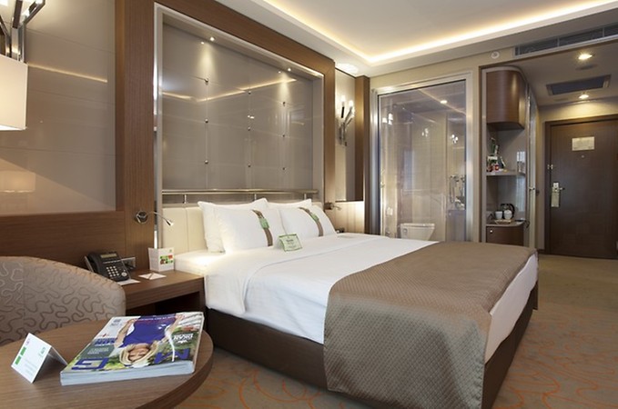 HOLİDAY İNN ANKARA KAVAKLIDERE