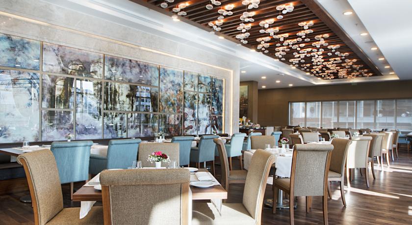 Dedeman Bostancı Otel & Convention Center