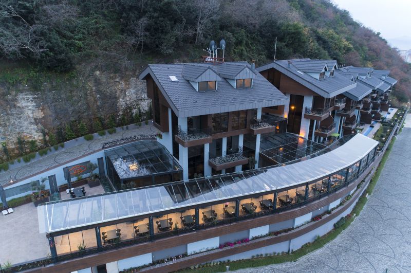 PEERLESS RESORT HOTEL