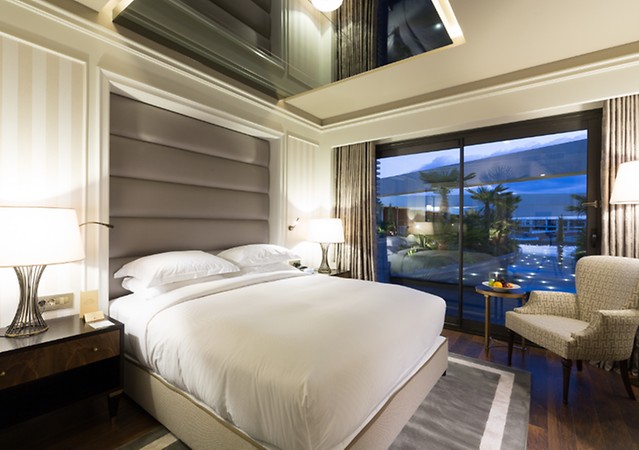 DOUBLETREE BY HILTON IZMIR AIRPORT