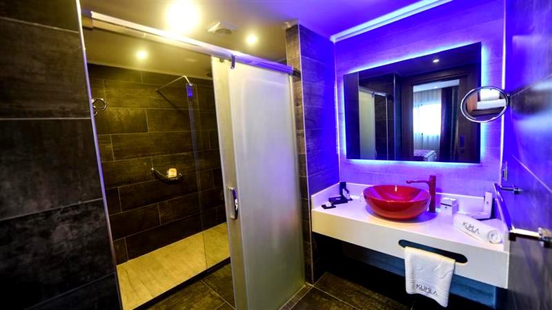 KUHLA BOUTİQUE SUİTE HOTEL