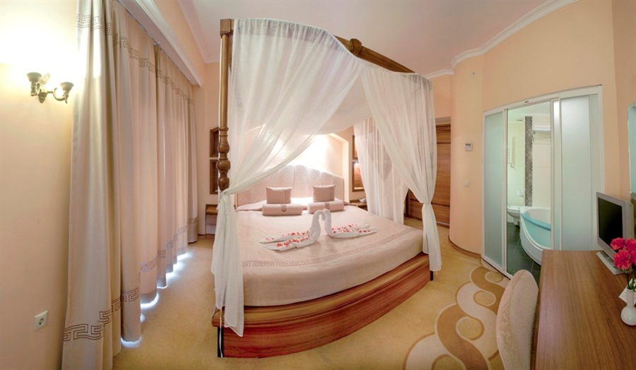 LİDYA SARDES THERMAL OTEL