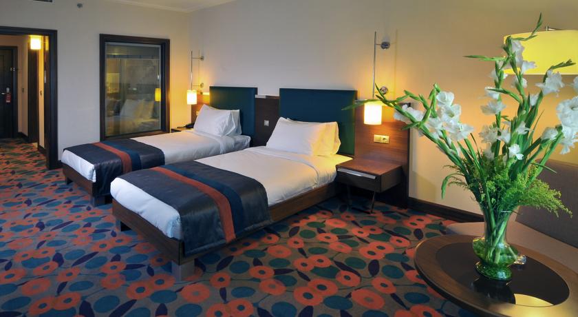 DOUBLETREE BY HILTON VAN