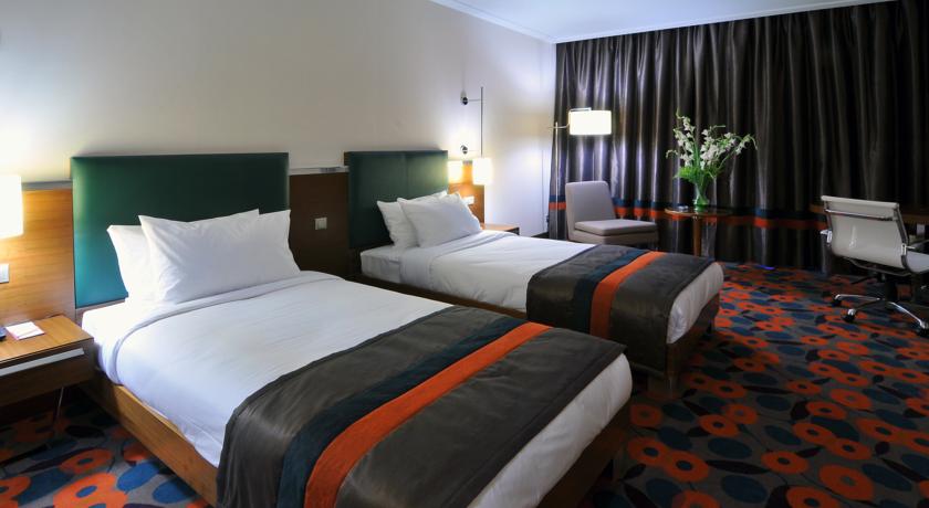 DOUBLETREE BY HILTON VAN