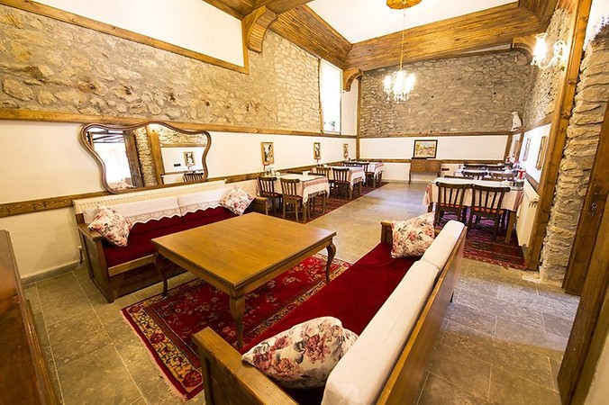 ÇEŞMELİ KONAK GARDEN