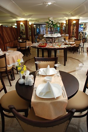 OĞLAKÇIOĞLU PARK HOTEL İZMİR