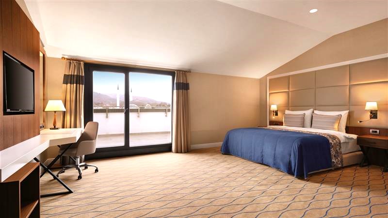 RAMADA BY WYNDHAM SAKARYA HENDEK OTEL