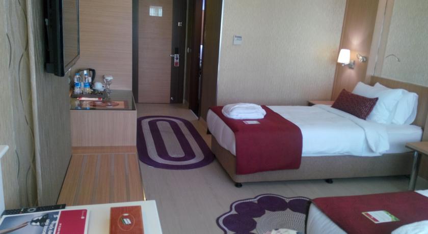 RAMADA BY WYNDHAM UŞAK