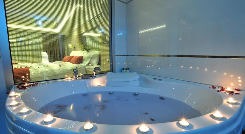 RAMADA BY WYNDHAM UŞAK