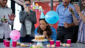 Çalışanlarınızın Doğum Günü Kutlamaları için 5 Farklı Öneri